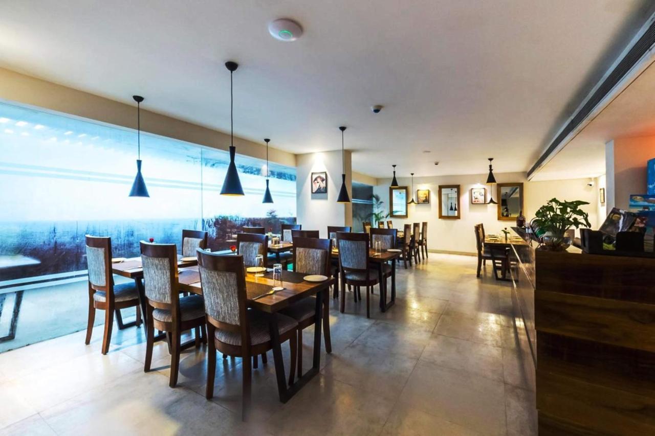 Hotel Citrus Prime Candolm, Goa Candolim Bagian luar foto