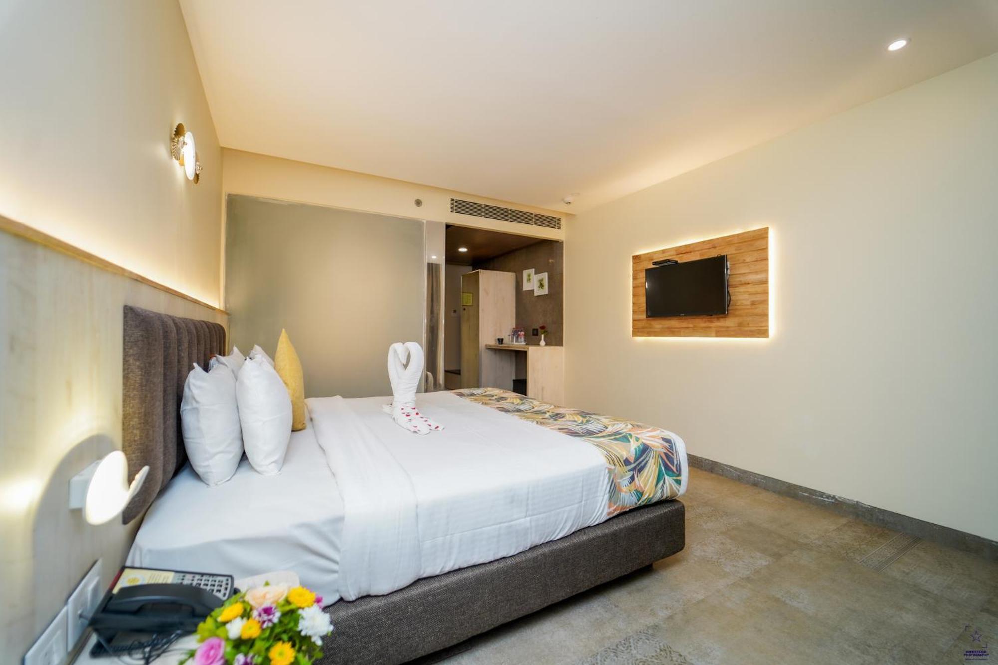 Hotel Citrus Prime Candolm, Goa Candolim Bagian luar foto